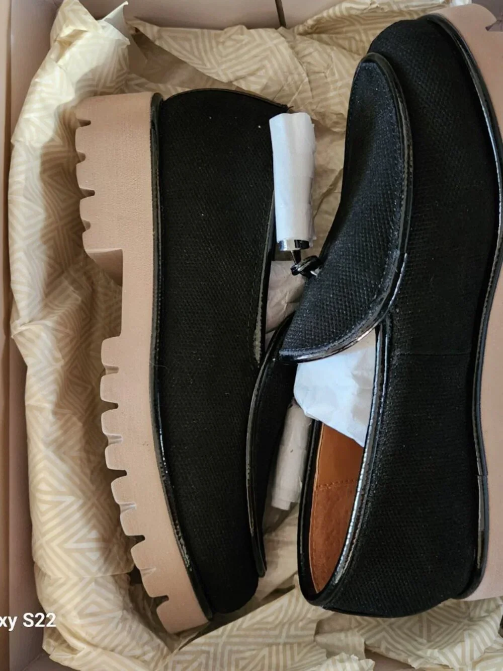 Donald Pliner Eclipse Loafers. Black Suede. NIB. Size 5